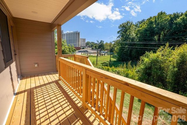 308 N Caldwell Avenue, Newton, NC 28658