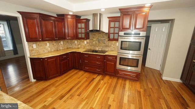 215 DURHAM CT, Fairless Hills, PA 19030