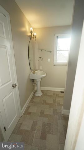 215 DURHAM CT, Fairless Hills, PA 19030