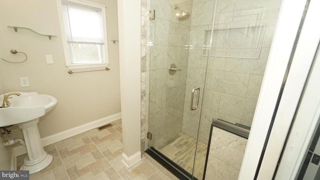 215 DURHAM CT, Fairless Hills, PA 19030