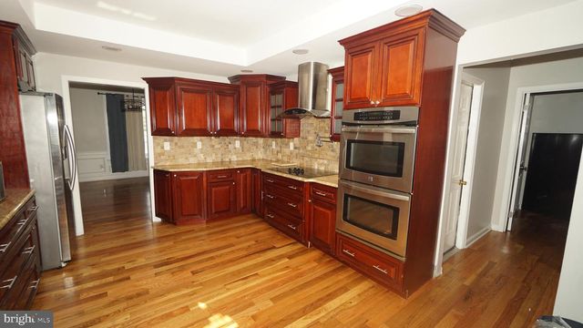 215 DURHAM CT, Fairless Hills, PA 19030