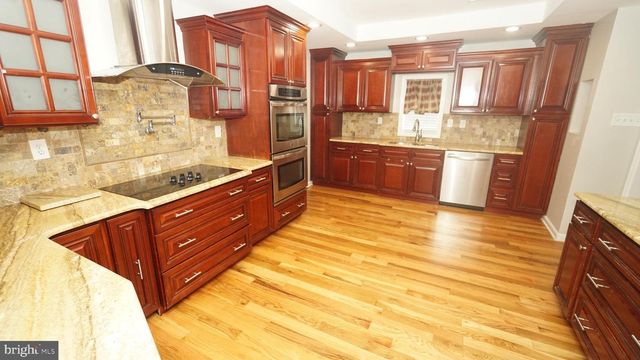 215 DURHAM CT, Fairless Hills, PA 19030