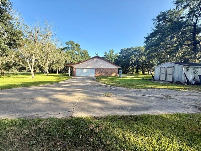 6837 County Road 684, Sweeny, TX 77480
