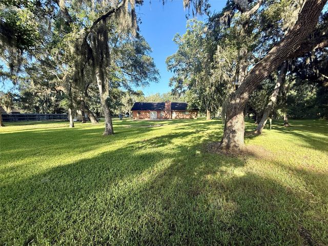 6837 County Road 684, Sweeny, TX 77480