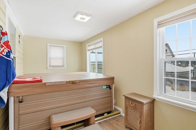 24 Melha Ave, Springfield, MA 01104