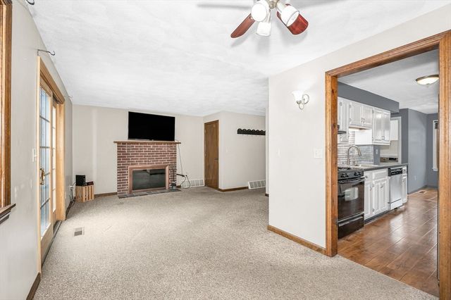 72 Apache Way 72, Tewksbury, MA 01876