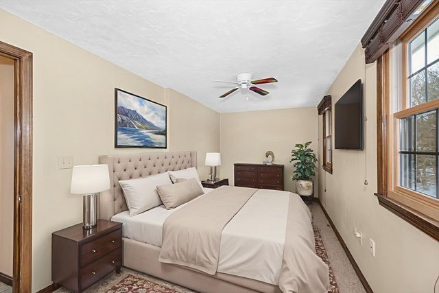 72 Apache Way 72, Tewksbury, MA 01876