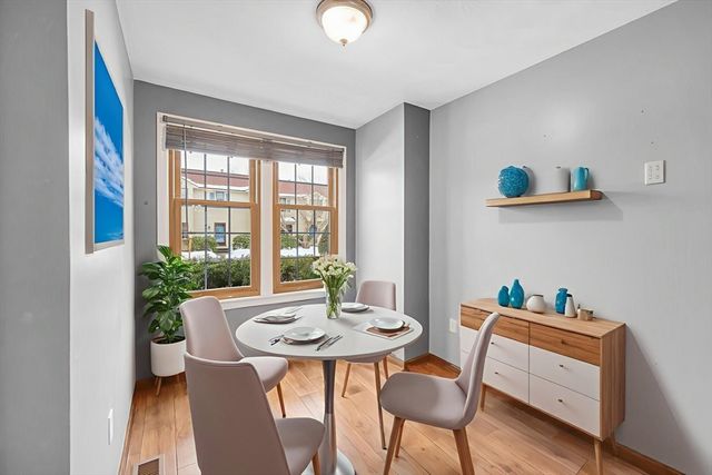 72 Apache Way 72, Tewksbury, MA 01876