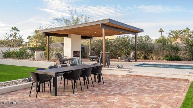 6250 E CHARTER OAK Road, Scottsdale, AZ 85254