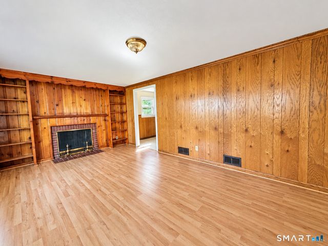 1 Lois Avenue, Southington, CT 06479
