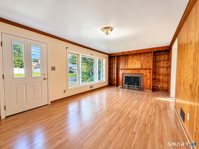 1 Lois Avenue, Southington, CT 06479