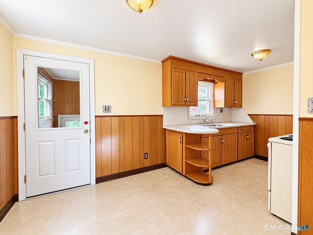 1 Lois Avenue, Southington, CT 06479