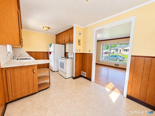 1 Lois Avenue, Southington, CT 06479