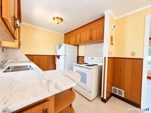 1 Lois Avenue, Southington, CT 06479