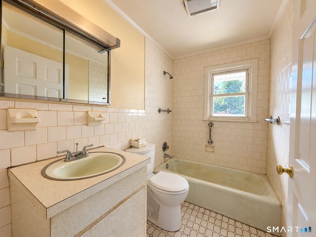 1 Lois Avenue, Southington, CT 06479