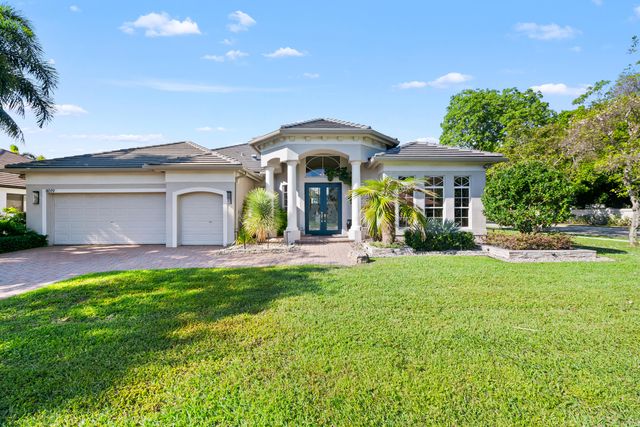 8019 S Savannah Circle, Davie, FL 33328