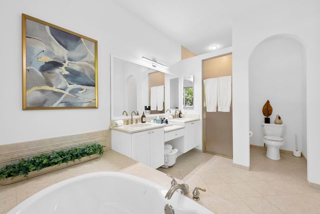 8019 S Savannah Circle, Davie, FL 33328