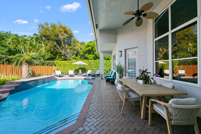 8019 S Savannah Circle, Davie, FL 33328