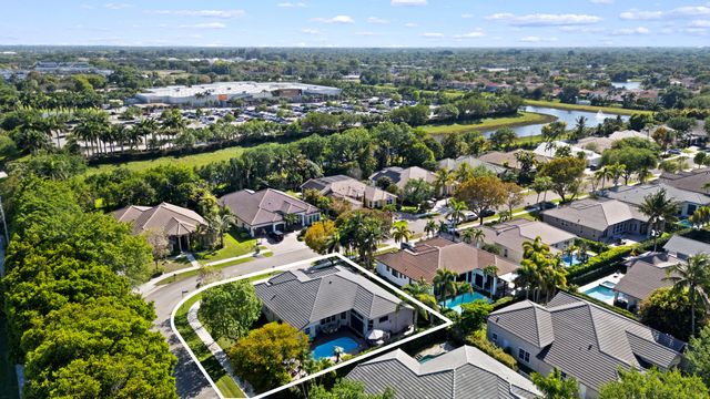 8019 S Savannah Circle, Davie, FL 33328