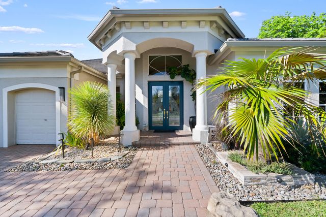 8019 S Savannah Circle, Davie, FL 33328