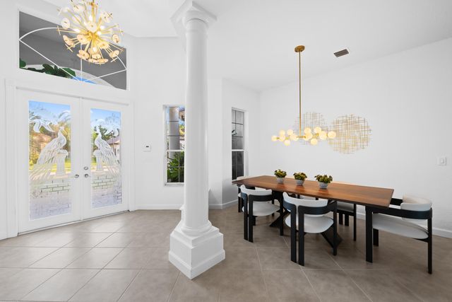 8019 S Savannah Circle, Davie, FL 33328