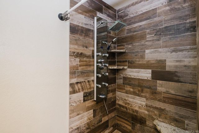 104 Rainbow Lane, Hot Springs, AR 71913