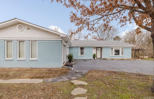 104 Rainbow Lane, Hot Springs, AR 71913