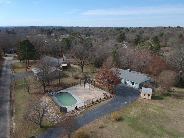 104 Rainbow Lane, Hot Springs, AR 71913