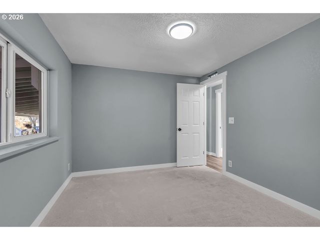 13620 Sw BEEF BEND Rd 51, Portland, OR 97224