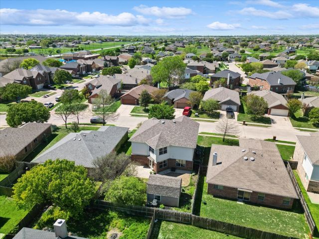 10740 Irish Glen Trail, Fort Worth, TX 76052