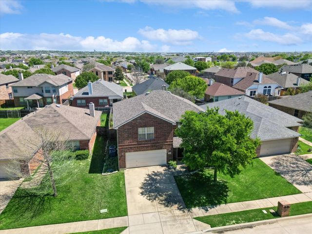 10740 Irish Glen Trail, Fort Worth, TX 76052