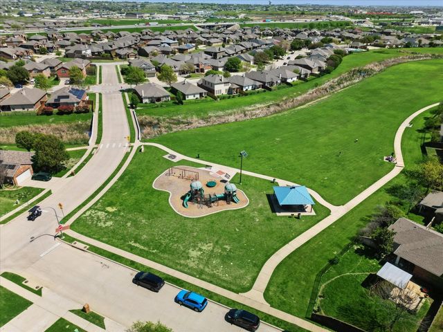 10740 Irish Glen Trail, Fort Worth, TX 76052