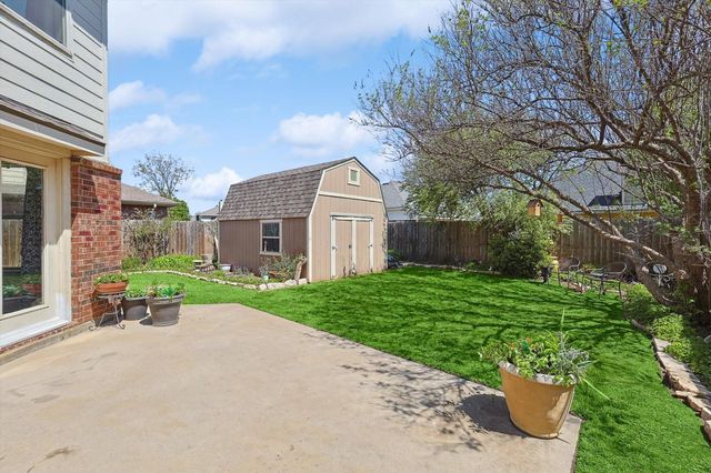10740 Irish Glen Trail, Fort Worth, TX 76052