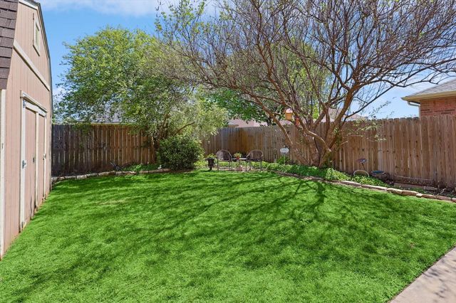 10740 Irish Glen Trail, Fort Worth, TX 76052