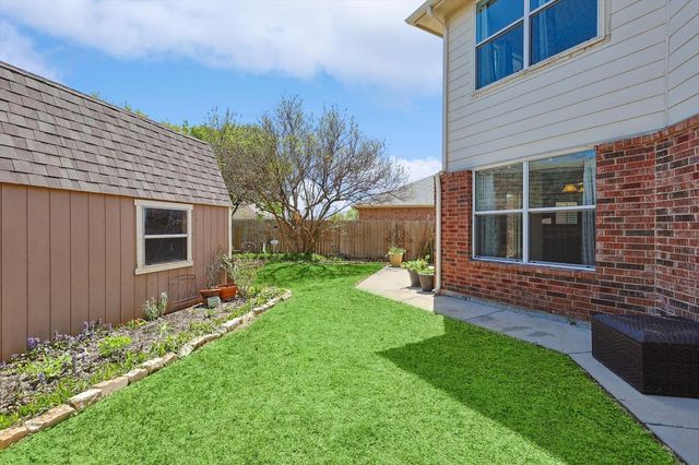 10740 Irish Glen Trail, Fort Worth, TX 76052