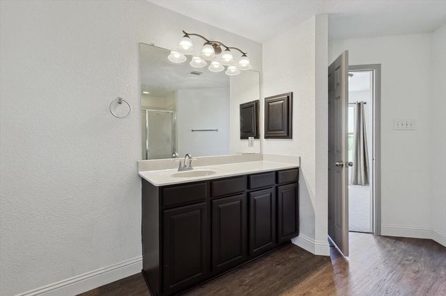 10740 Irish Glen Trail, Fort Worth, TX 76052