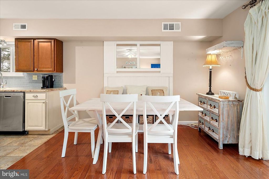 Image 19 of property listing at 14402 JARVIS AVE #2C, Ocean City, MD 21842