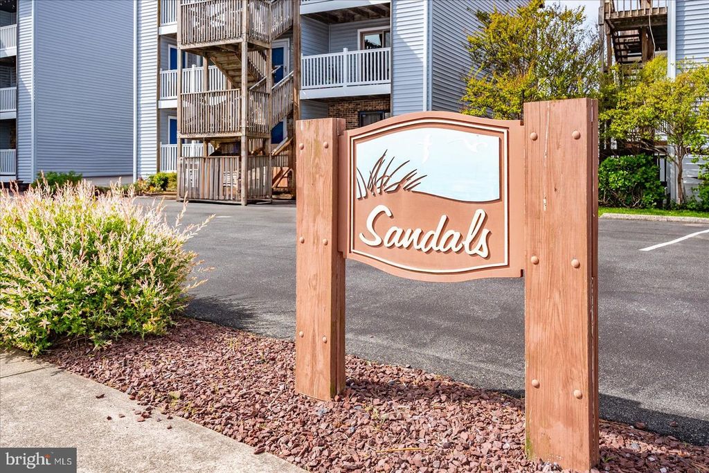 Image 3 of property listing at 14402 JARVIS AVE #2C, Ocean City, MD 21842