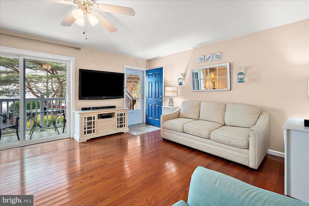 Image 7 of property listing at 14402 JARVIS AVE #2C, Ocean City, MD 21842