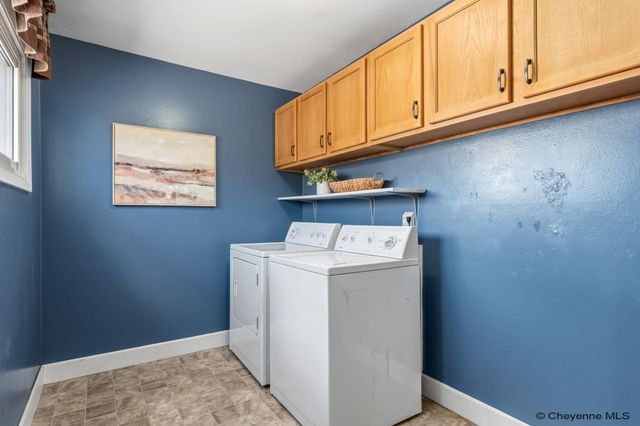 808 CAHILL DR, Cheyenne, WY 82007