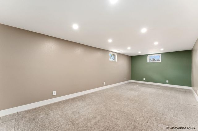 808 CAHILL DR, Cheyenne, WY 82007