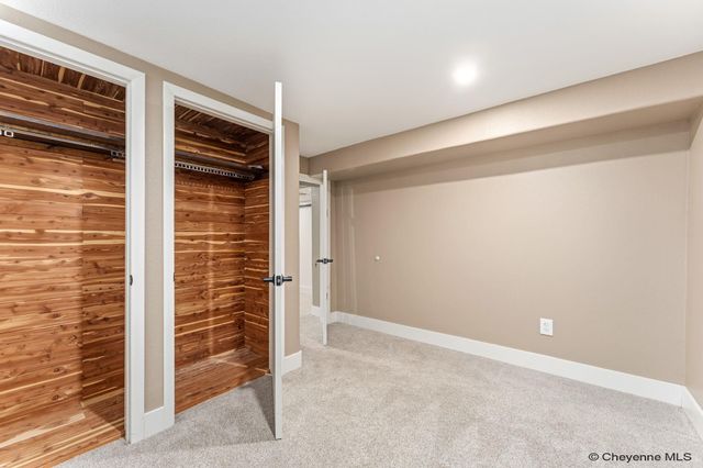 808 CAHILL DR, Cheyenne, WY 82007
