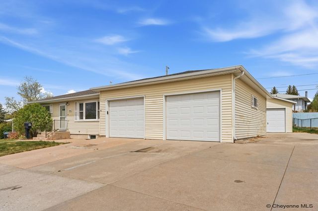 808 CAHILL DR, Cheyenne, WY 82007