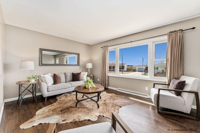 808 CAHILL DR, Cheyenne, WY 82007