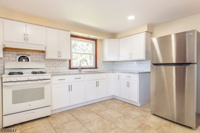 41 N 15Th St, Hawthorne Boro, NJ 07506