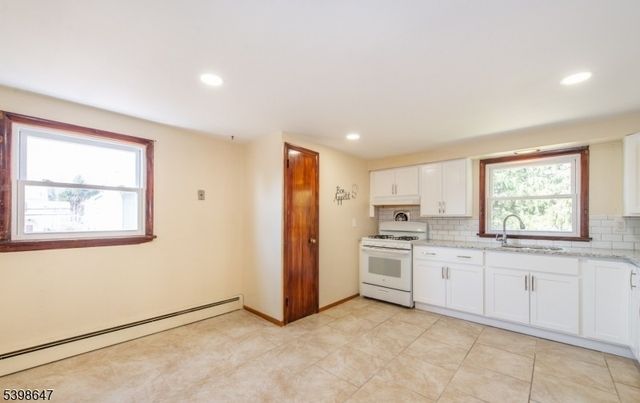 41 N 15Th St, Hawthorne Boro, NJ 07506