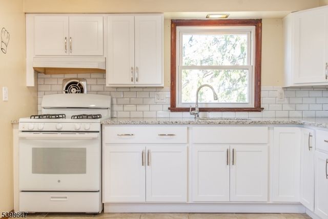 41 N 15Th St, Hawthorne Boro, NJ 07506