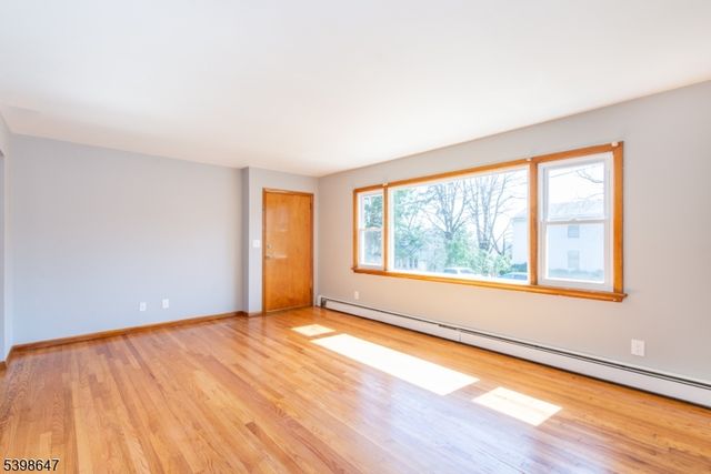 41 N 15Th St, Hawthorne Boro, NJ 07506