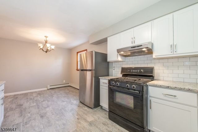 41 N 15Th St, Hawthorne Boro, NJ 07506