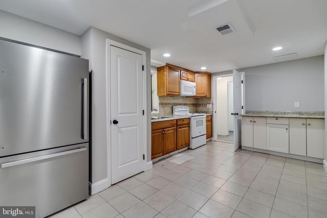 109 S HURON DR, Oxon Hill, MD 20745